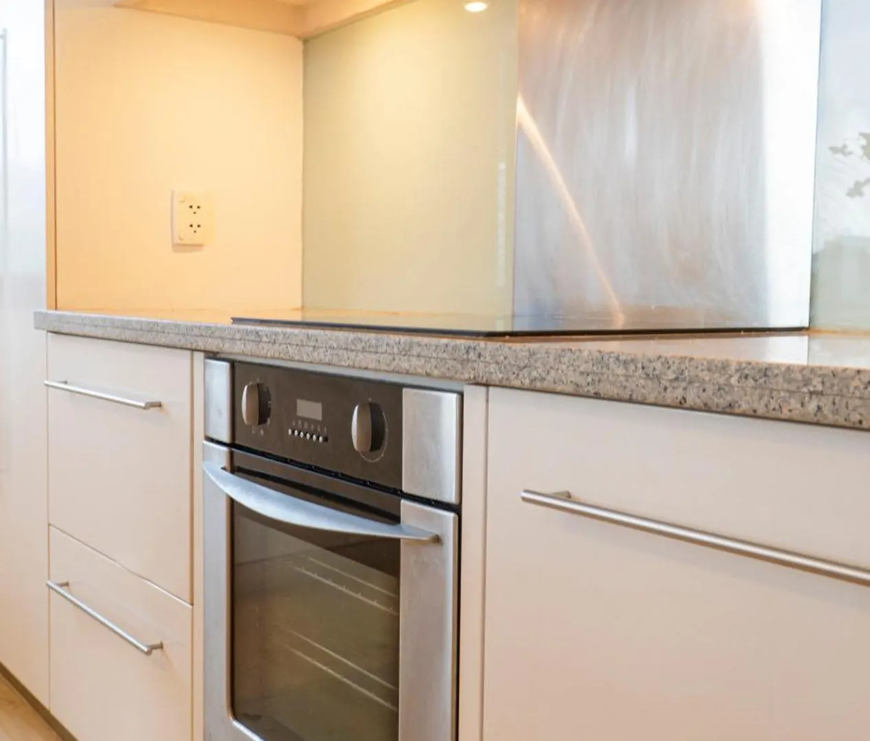 The Luxury Avalon Apartment District 1 - Saigon Center Ho Chi Minh City 0*,  Vietnam