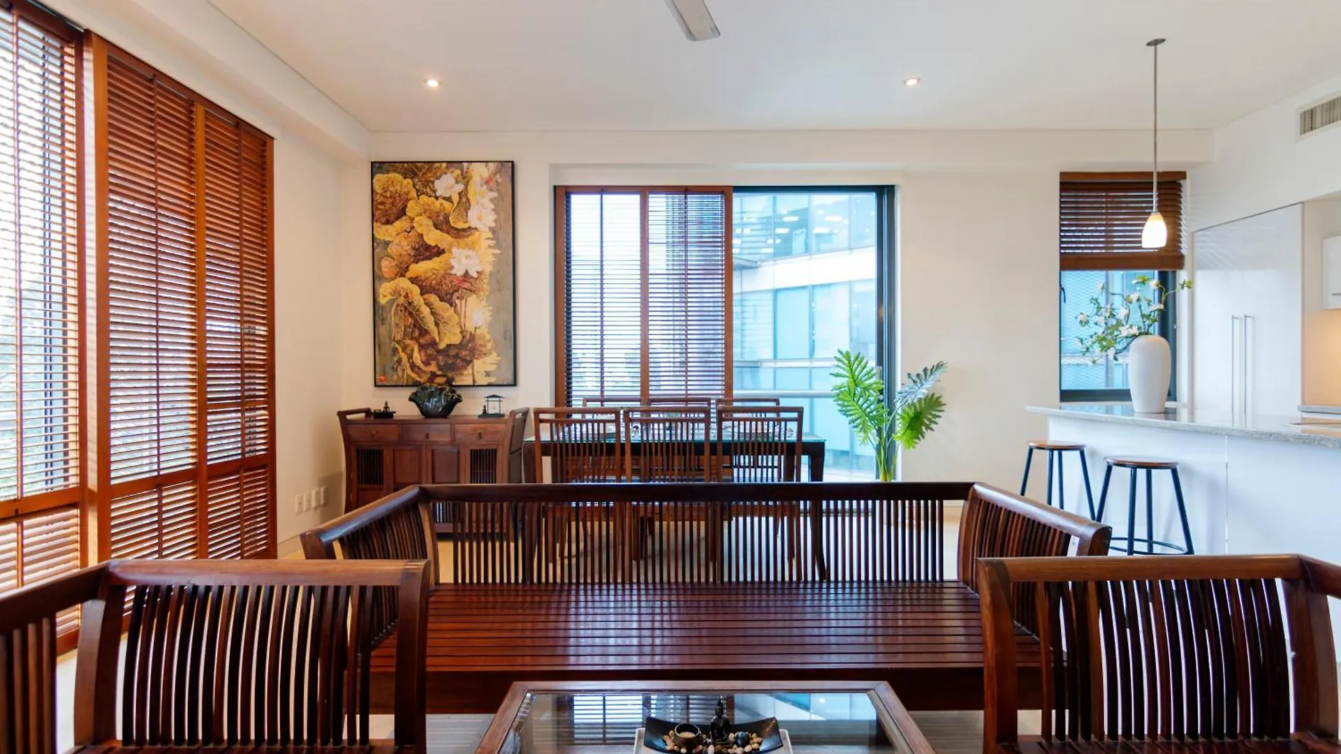 The Luxury Avalon Apartment District 1 - Saigon Center Ho Chi Minh City 0*,