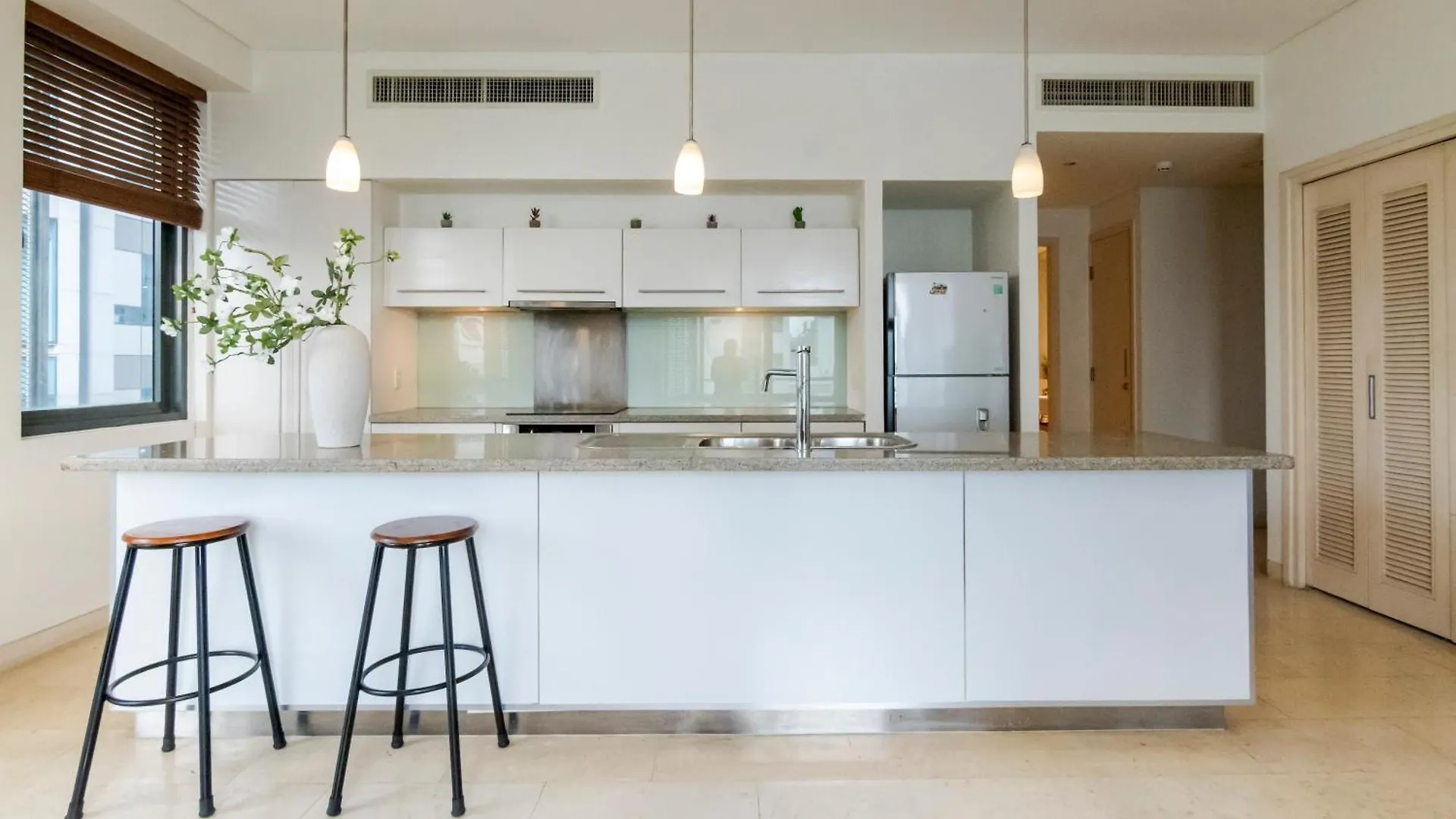 The Luxury Avalon Apartment District 1 - Saigon Center Ho Chi Minh City 0*,